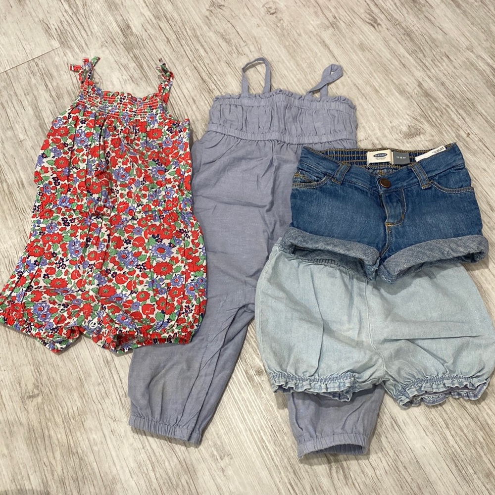 Old navy and carters. 12-18m.